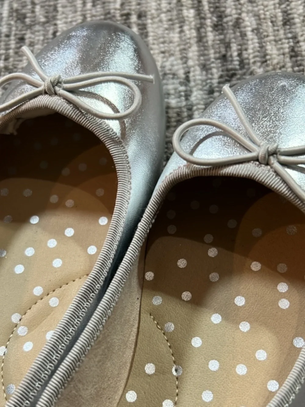 Cat & Jack Kids' Diana Slip-On Ballet Flats Size 3 - Picture 7 of 7